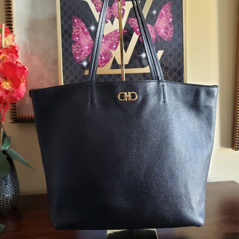 Awesome Salvatore Ferragamo/ Black Leather "Gina" Tote Handbag Gold hardware